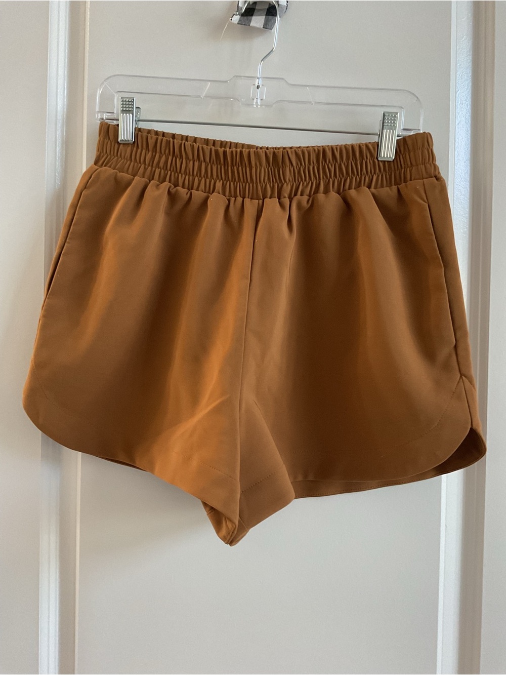 Everyday Elastic-Waist Athletic Shorts in Brown
